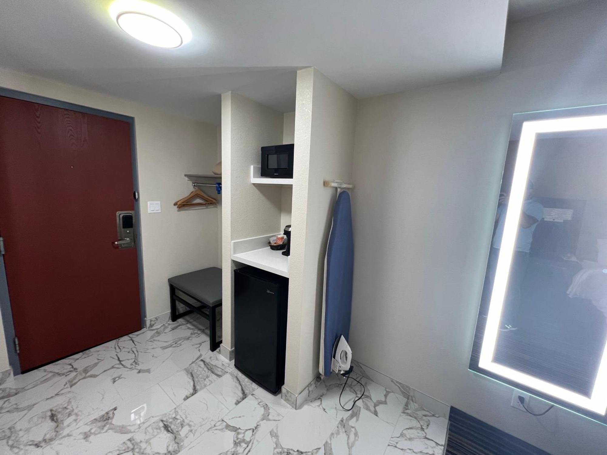 Rodeway Inn Little Falls Екстер'єр фото