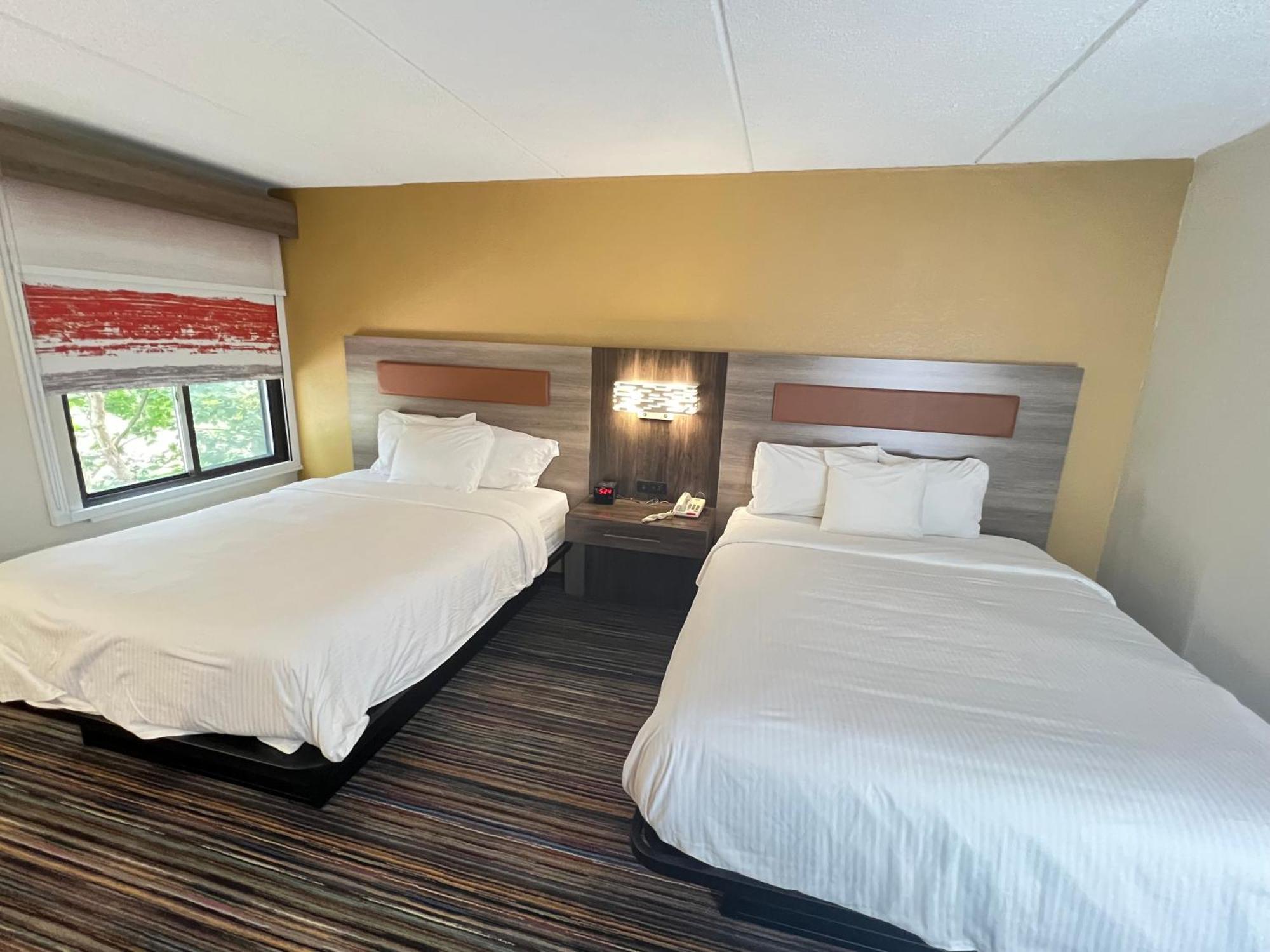 Rodeway Inn Little Falls Екстер'єр фото